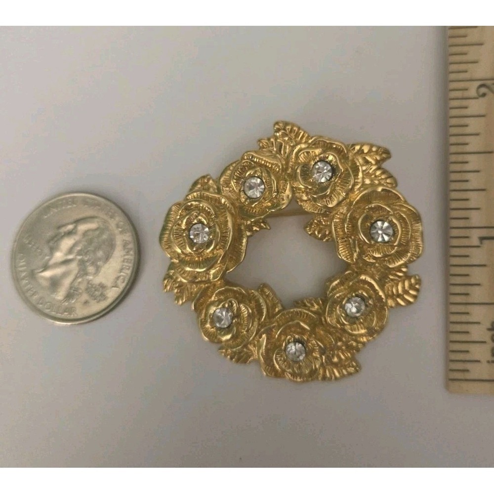 Vintage 60s Signed Gold Tone Rose Monet Wreath Brooch Clear Rhinestones‎ 1.75"